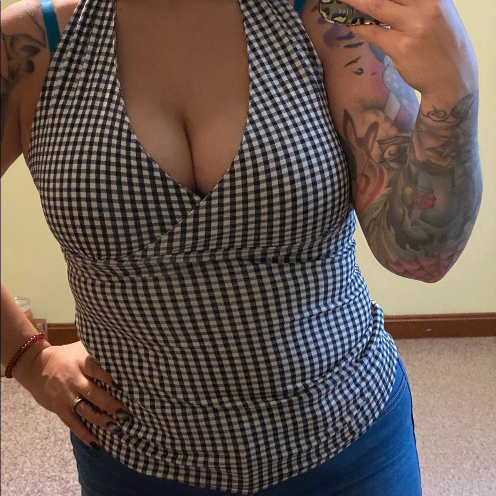 Pinup halter top